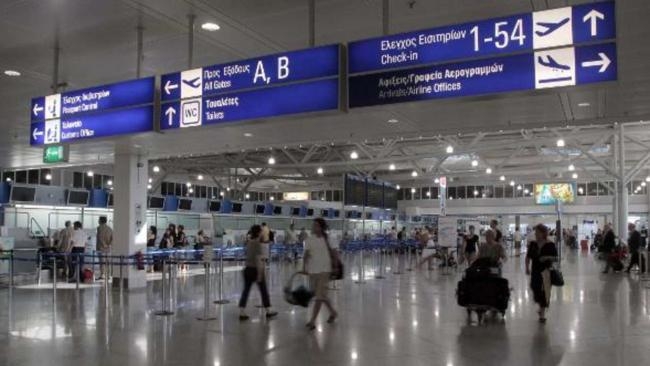 Стачки затварят за четири дни летищата в Гърция  