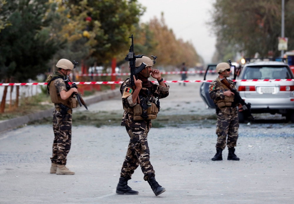 Талибаните свалиха военен хеликоптер, осем души загинаха