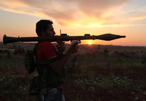 Анализатор: САЩ са готови да въоръжават сирийските бунтовници, за да „пуснат кръв на руснаците” (ВИДЕО)   