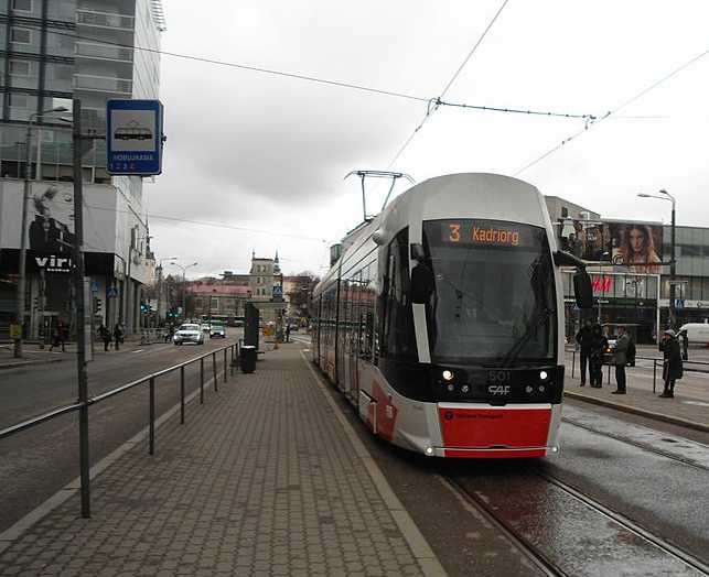  "Гардиън": Три години безплатен градски транспорт в Талин. Каква е равносметката?