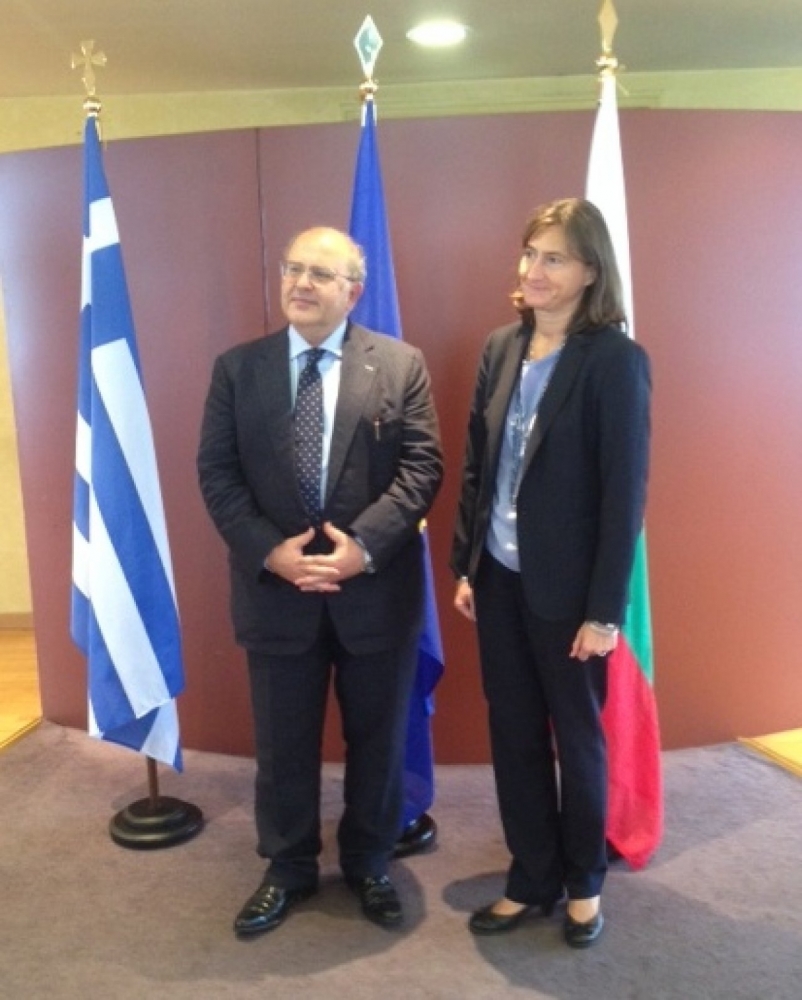 Българският посланик в Атина си тръгва с почетен орден, сбогува се с гръцкия президент  