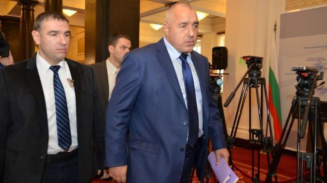 Изненада! Бойко Борисов влезе в парламента, за да събере депутатите 