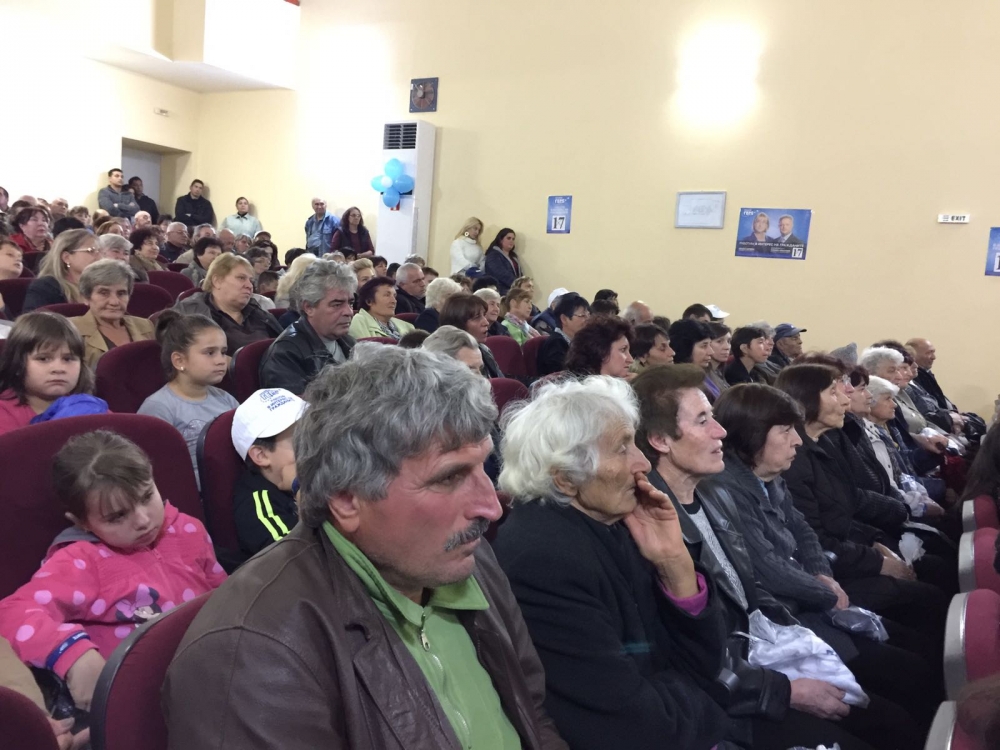 Цецка Цачева в Пордим: Трябва да бъдем обединени, за да има стабилност и сигурност в България