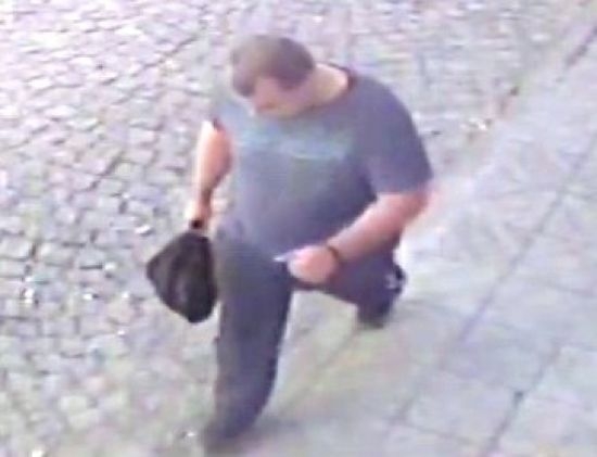 Внимание! Полицията в Пловдив още издирва този опасен бандит (ВИДЕО)