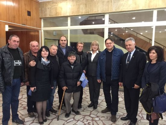 Цветанов в Каспичан: Опонентите на ГЕРБ водят негативна кампания, защото нямат аргументи (СНИМКИ)