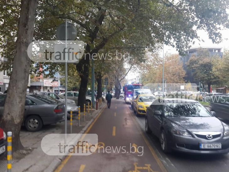 Трагедия в Пловдив! Автобус уби пешеходка (ШОКИРАЩИ СНИМКИ 18+)