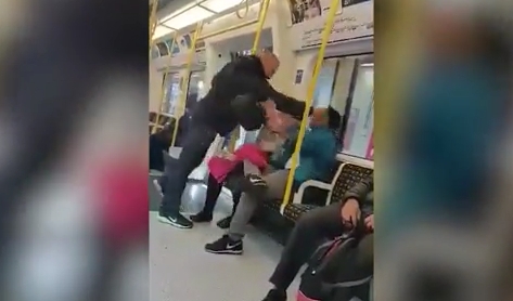 Расистка атака възмути пътуващите в лондонското метро (ВИДЕО)
