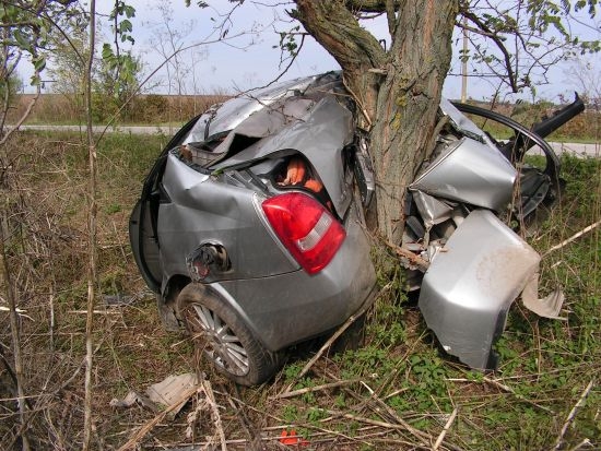 Уникална и невиждана катастрофа сътвори 18-годишна шофьорка край Завет