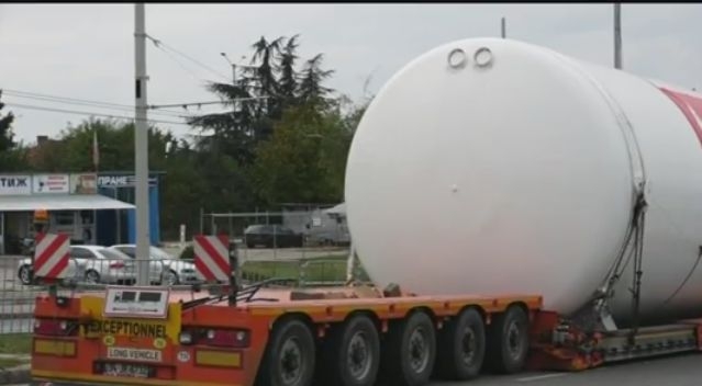 55-тонна цистерна с газ предизвика паника в Русе (СНИМКИ/ВИДЕО)