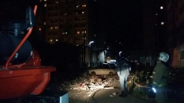 Страшна експлозия отнесе три етажа на блок в Русия, има загинали (ВИДЕО)