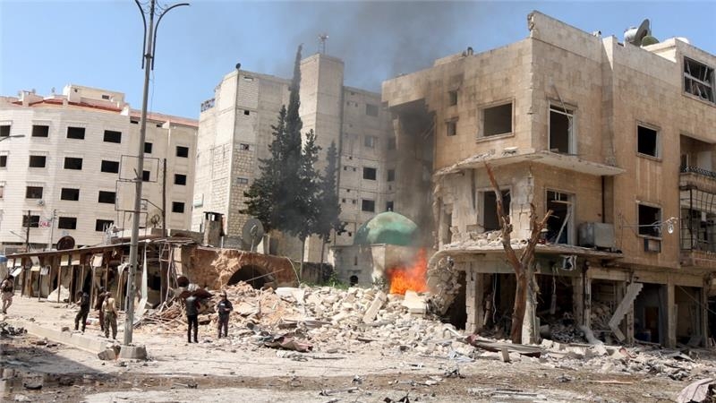 Трагедия в Сирия! 22 деца и 6 учители загинаха при въздушни удари (ВИДЕО)