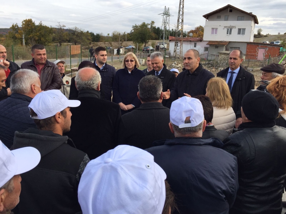 Цецка Цачева в село Кьосево: Президентът олицетворява единството на нацията по Конституция и по вътрешно убеждение