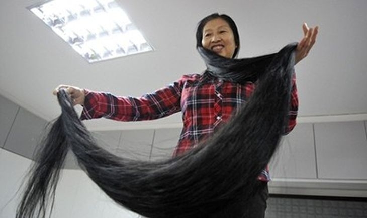 Китайската Рапунцел показа 3-метровата си коса (СНИМКИ)