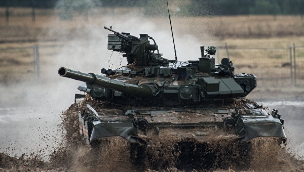 Германски вестник се удиви от "неуязвимостта" на руските танкове (ВИДЕО)