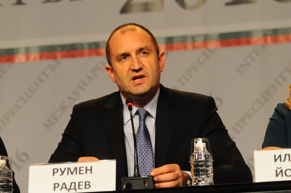 Радев кани заместник-министри от кабинета "Борисов 2" в служебното правителство