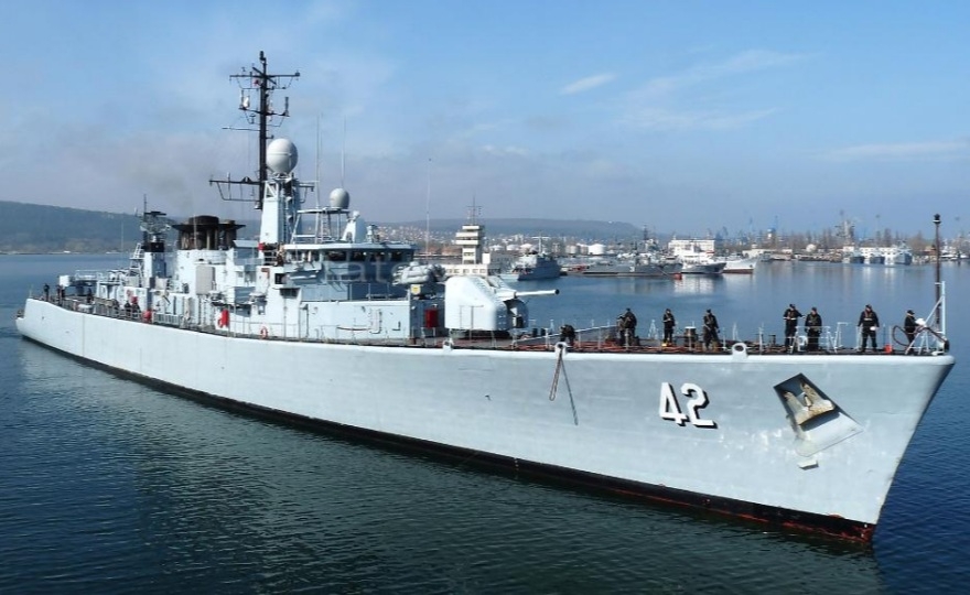 Наша фрегата се включва в голяма операция на НАТО в Средиземно море