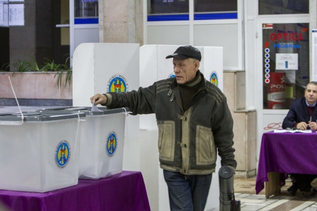 В Молдова настъпи ден за размисъл преди втори тур на президентските избори