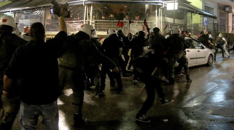 Reuters: Полицията в Атина скочи срещу протестиращите! 