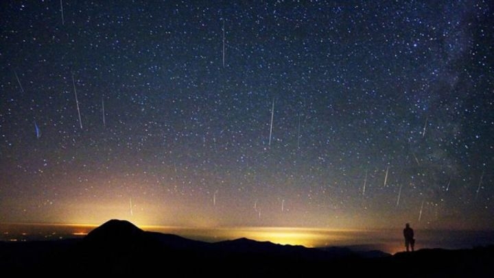 Незабравимо светлинно шоу от метеори утре сутрин  