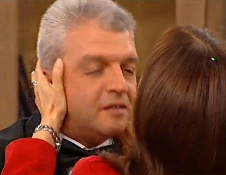 Не е за вярване! Антон Стефанов предложи брак с диамантен пръстен на Миглена Ангелова в ефир! (СНИМКИ)