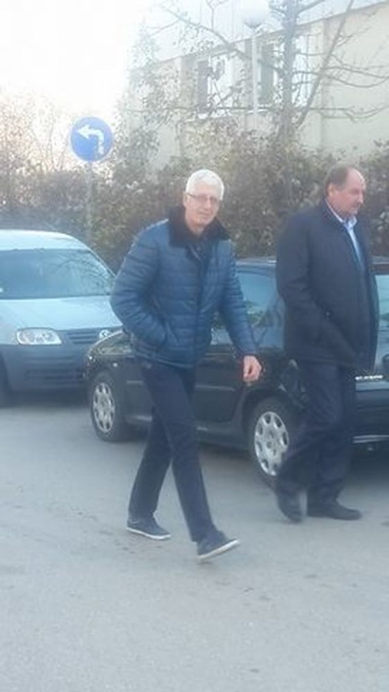 На пангара: Румен Овчаров пристигна в следствието, обвиняват го за АЕЦ "Белене"! (СНИМКИ)