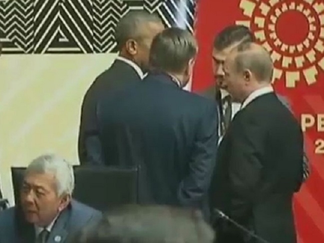 Обама си взе сбогом с международната общност, Путин го покани на гости (ОБЗОР)