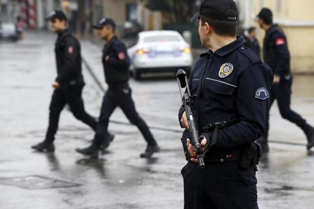 Турската полиция стартира мащабна операции срещу поддръжници на Гюлен