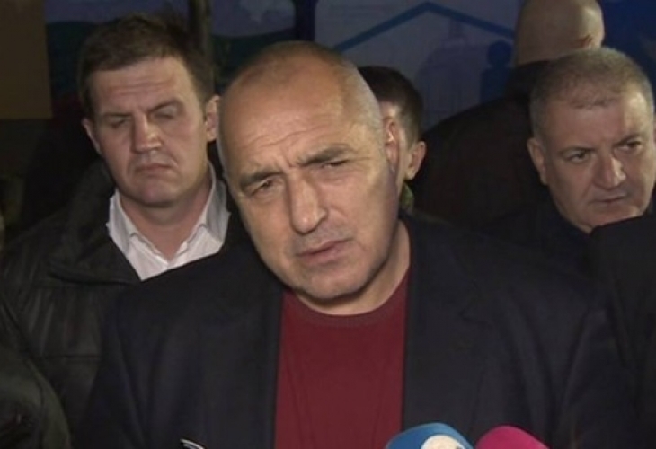 Борисов в оставка, но действа в Харманли, останалите храбро коментират в тв говорилните