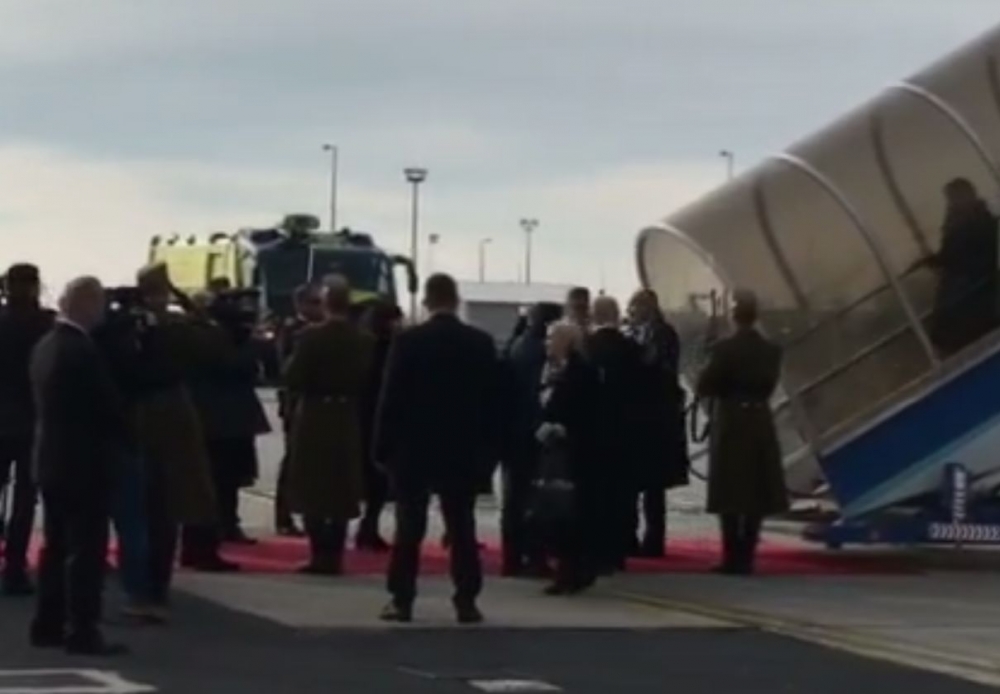 Вижте как Бойко Борисов пристигна в Будапеща (ВИДЕО)