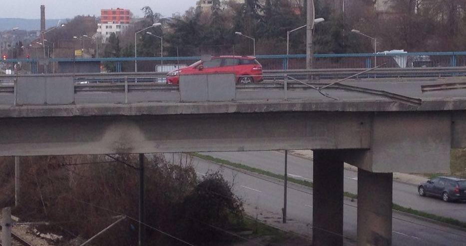 Жестока катастрофа във Варна на входа на Аспарухов мост! (СНИМКИ)