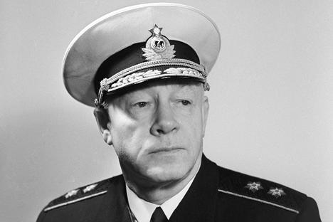 Защо единственият руски самолетоносач е кръстен на адмирал Кузнецов