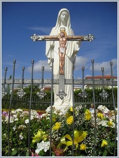 Статуя на Дева Мария във френския град Пюбле трябва да бъде свалена