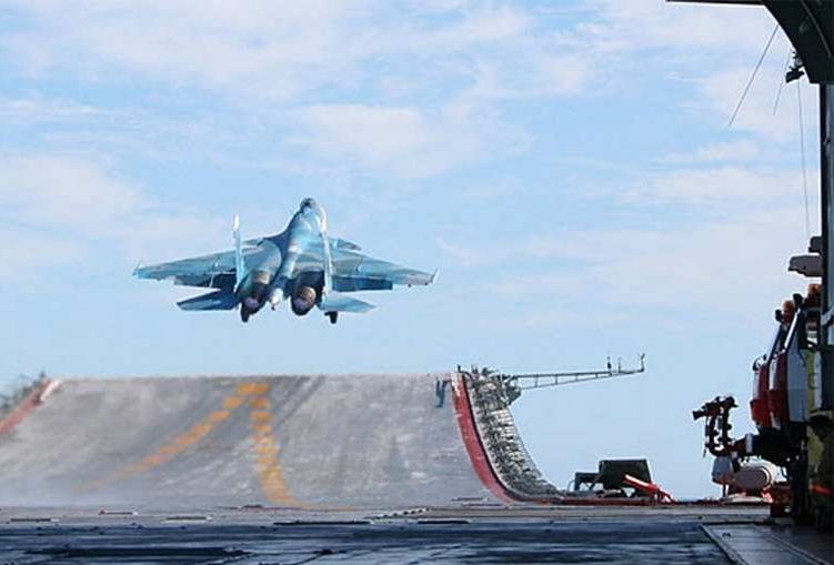 Ексклузивно за войната! Самолетите и ракетите на „Адмирал Кузнецов” са готови за спецакция в Сирия 