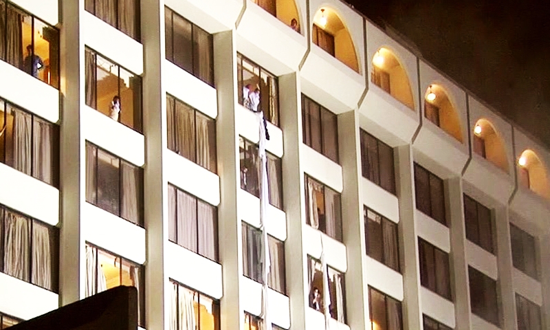 Ужас! Най-малко 11 души загинаха при пожар в хотел  "Регент Плаза"  (СНИМКА/ВИДЕО)