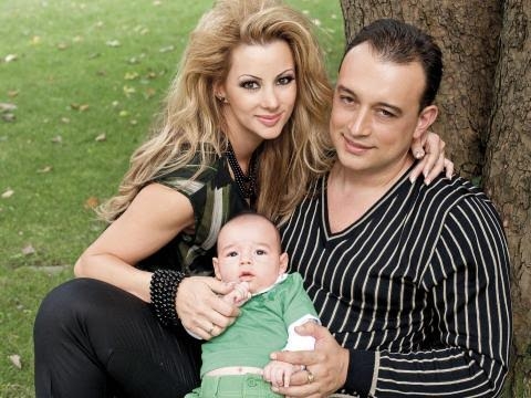 Единствено в "ШОУ": Таня Боева зарязва съпруга си заради младок