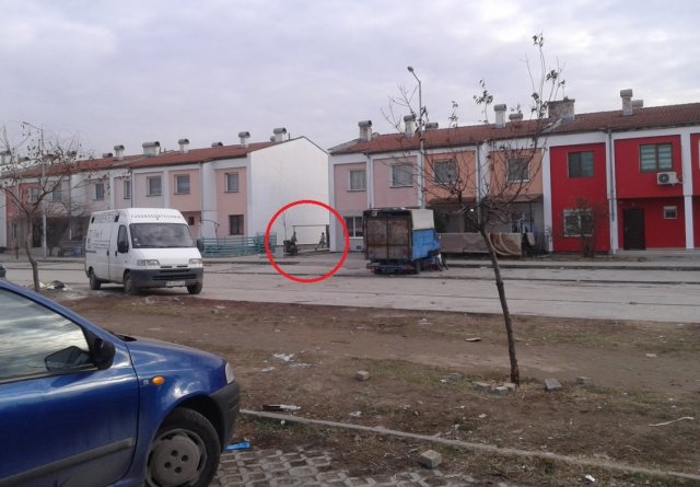 Внимание! Хитри ромчета обират разсеяни шофьори в Пловдив (СНИМКИ)