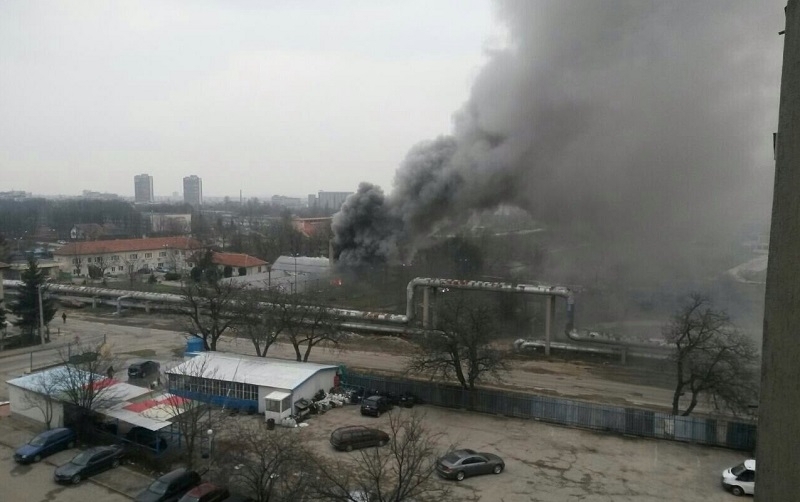 От последните минути: Огромен пожар бушува във Враца (СНИМКА/ВИДЕО)