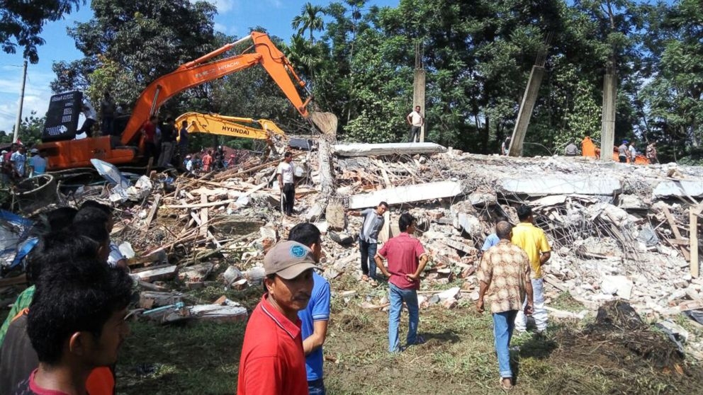43 000 души са напуснали домовете си след земетресението в Индонезия