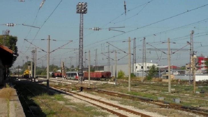 Вдигат над земята жп линията Пловдив - Филипово