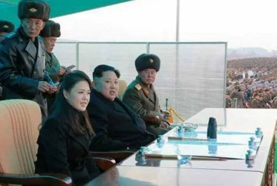Медиите гръмнаха: Съпругата на Ким Чен Ун роди тайно  