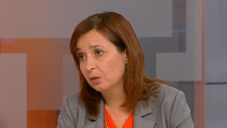 Министърът в оставка Зорница Русинова за Хитрино: Нека разследващите си свършат работата