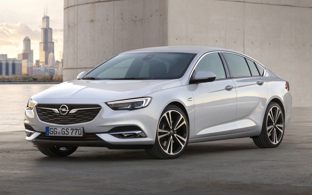 Opel Insignia Grand Sport стана по-голям и по-спортен (СНИМКИ)
