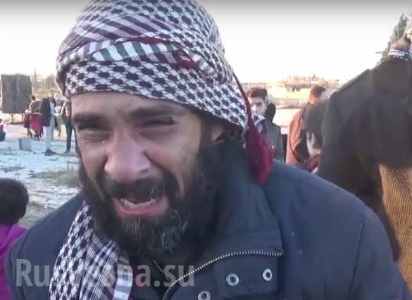 Терористите плачат и взривяват складове с оръжие, докато напускат Алепо  