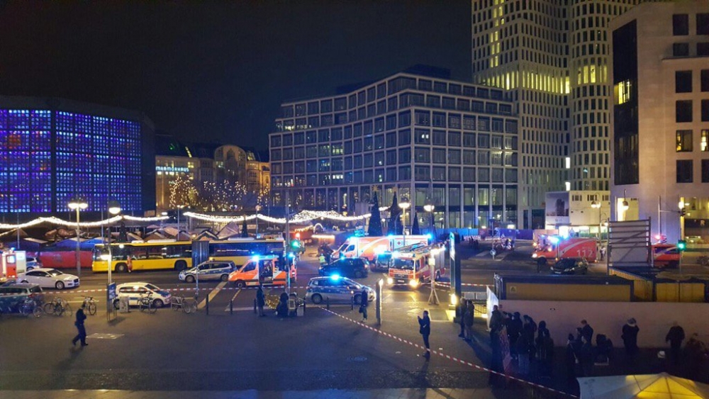 Извънредно! Кървава касапница! Загиналите в Берлин са 9, около 50 ранени (НА ЖИВО)