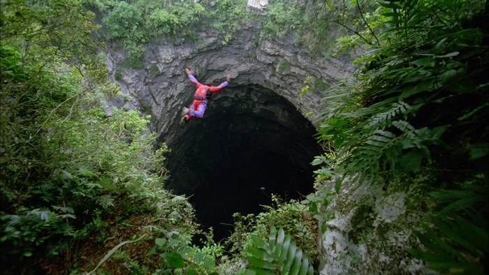 Загадка: Пещерата на лястовиците била вход към паралелен свят (СНИМКИ)