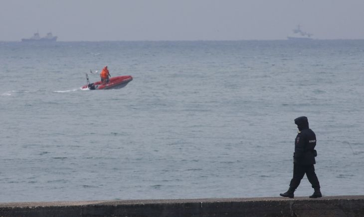 Румънската брегова охрана спипа в Черно море рибари, но не с улов, а с лодки, пълни с хора 