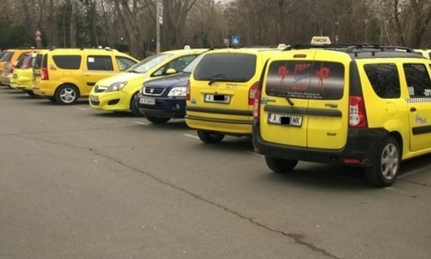 Стотици бургазлии се оказаха блокирани в новогодишната нощ заради нелоялни таксиджии 
