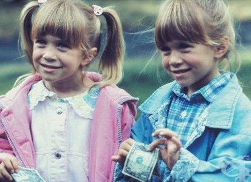 Помните ли близначките Олсън? Няма да повярвате как изглеждат днес на 30 и как са изглеждали като малки! (СНИМКИ)