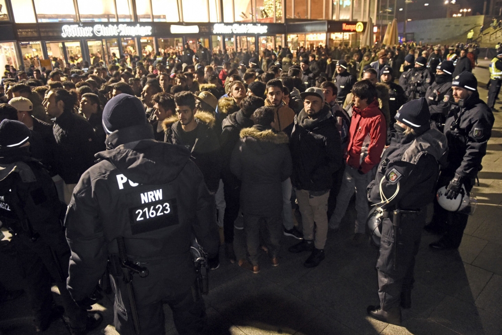 Нови данни: Германската полиция озаптила в Кьолн над 1500 мургави насилници в новогодишната нощ   