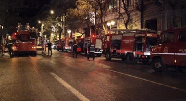 Жена е пострадала при взрива в Атина 